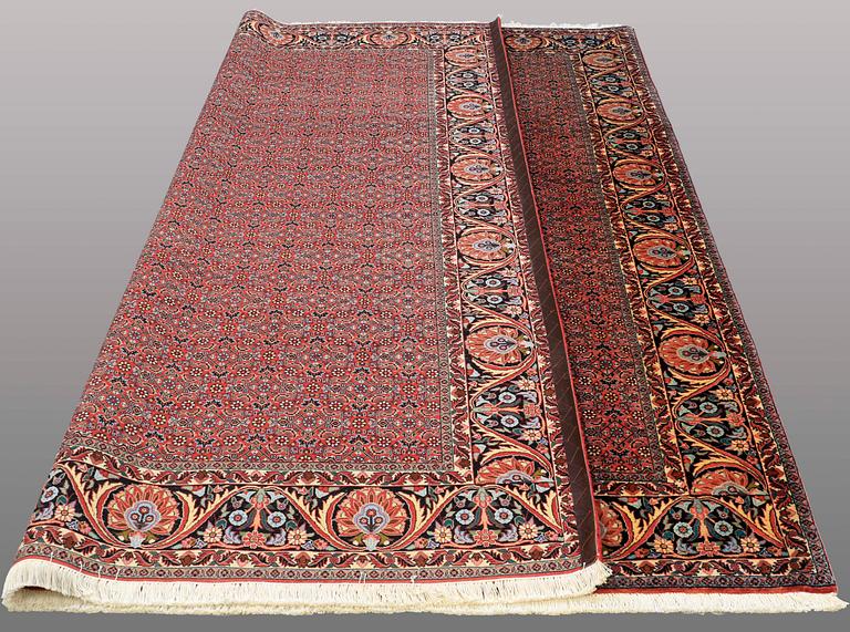 A CARPET, Bidjar, ca 292 x 256 cm.