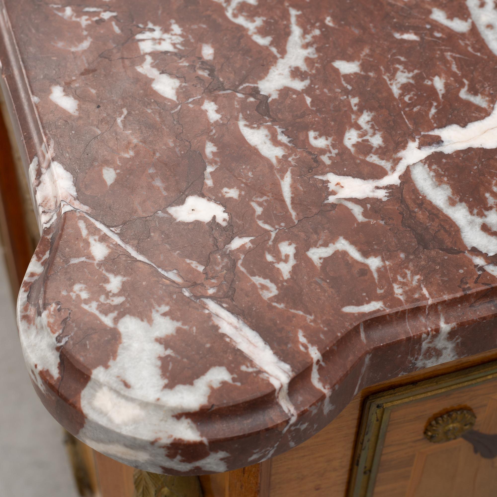 A Gustavian style chest of drawers, mid-20th Century.