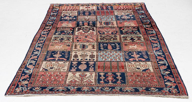 Rug, Bakhtiari, approx. 302 x 160 cm.