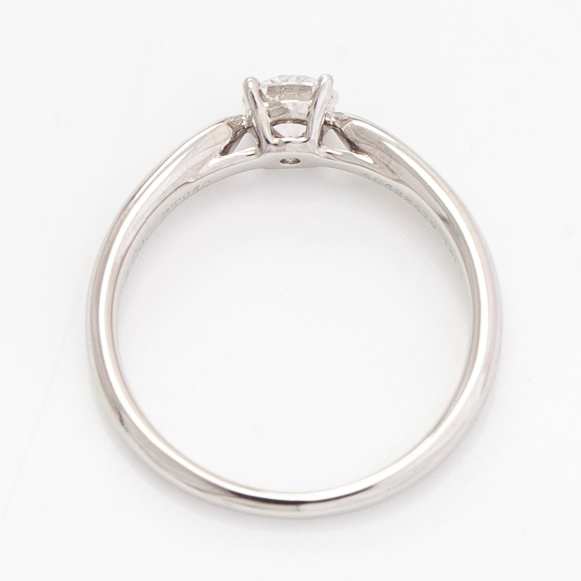 Tiffany & Co, a platinum ring with a brilliant-cut diamond approx. 0.31 ct according to engraving.