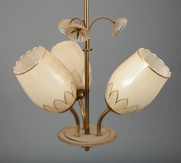 TAKLAMPA, mässing samt glas, 1900-talets mitt. Tot. h 67.
