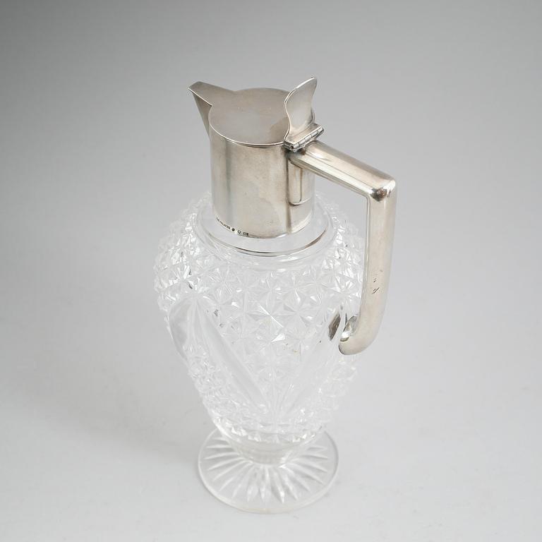 VINKANNA, glas med silverbeslag, CG Hallberg, Stockholm 1894.