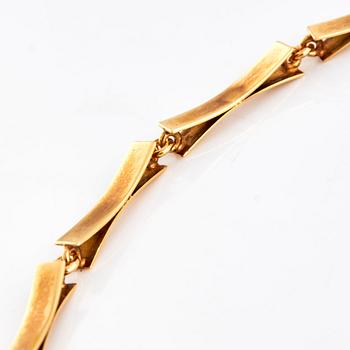 Bengt Liljedahl, An 18K gold necklace, Stockholm 1989.