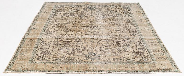 Matta, orientalisk, vintage design, ca 290 x 200 cm.
