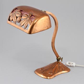 BORDSLAMPA, jugend, 1900-talets första kvartal.