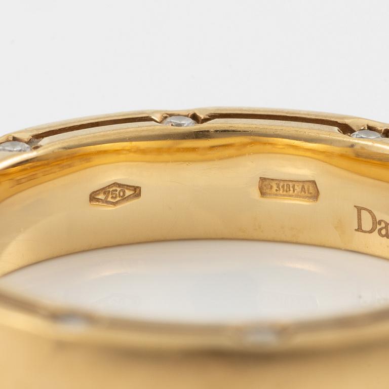 Damiani ring 18K gold with round brilliant-cut diamonds, designed in collaboration with Brad Pitt.