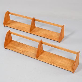 VÄGGHYLLOR, ett par, Hans J Wegner, Danmark, 1900-talets andra hälft.