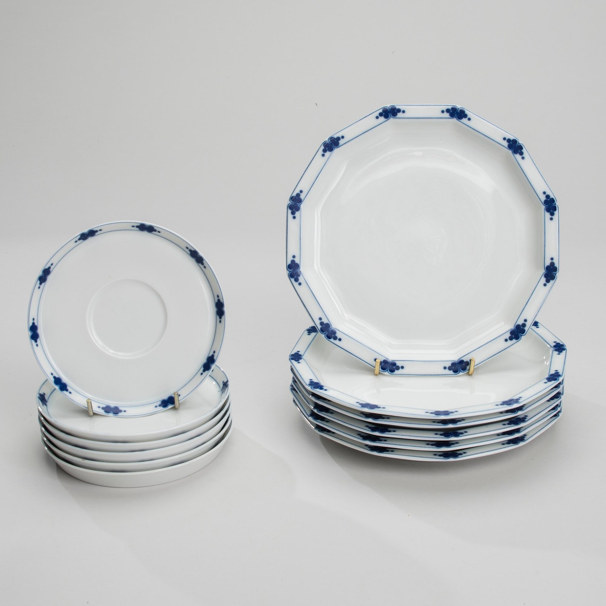 TAPIO WIRKKALA, KAFFESERVIS, 17 delar, porslin, "Corinth" Rosenthal Studio-linie 1979-80.