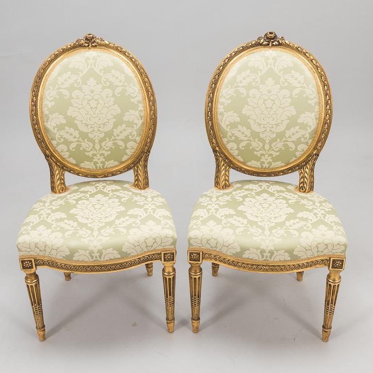 STOLAR, ett par, gustaviansk stil, 1900-talets början.