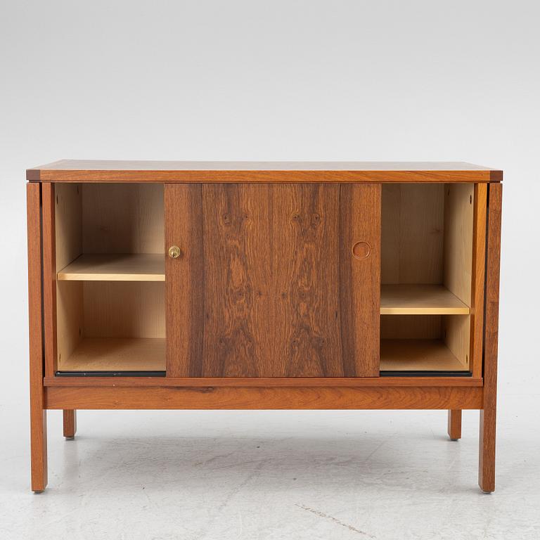 Gorm Christensen & Rolf Middelboe, skrivbord med sideboard, Tranekaer, Danmark, 1960-tal.