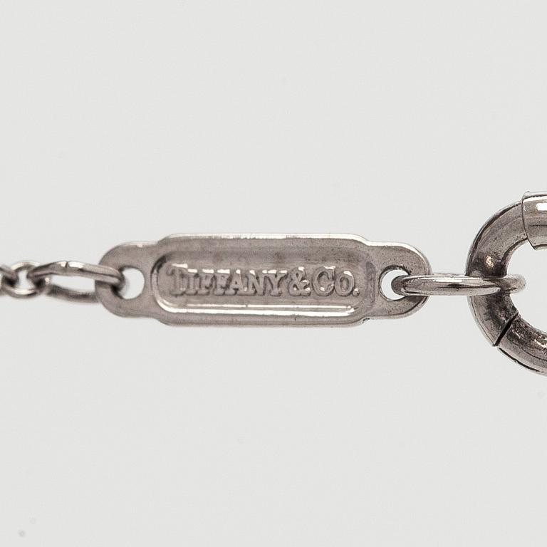 Tiffany & Co, a platinum necklace with brilliant-cut diamonds.