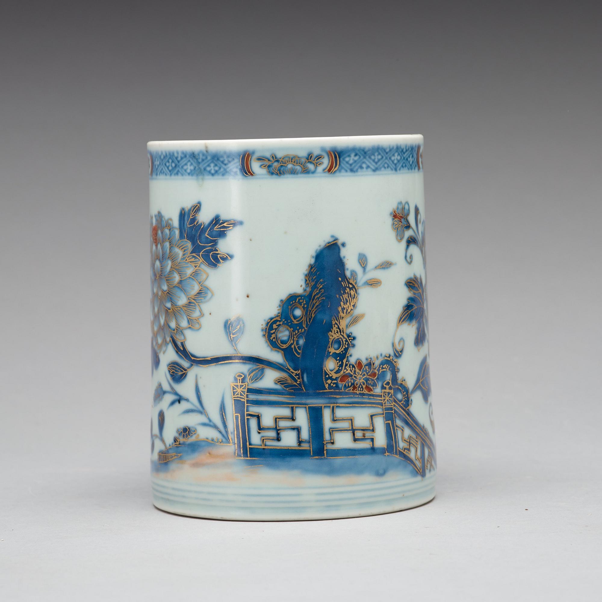 A blue and white jug, Qing dynasty, Qianlong (1736-95).