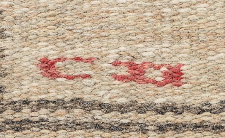 A CARL DANGEL CARPET, flatweave (rölakan), signed CD, 264 x 169 cm, Sweden around mid 20th century.