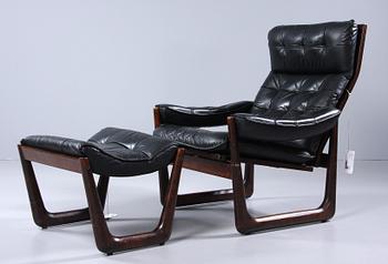 FÅTÖLJ samt PALL, Vad trevare fabrikk, Stordal, Norge, 1900-talets andra hälft.