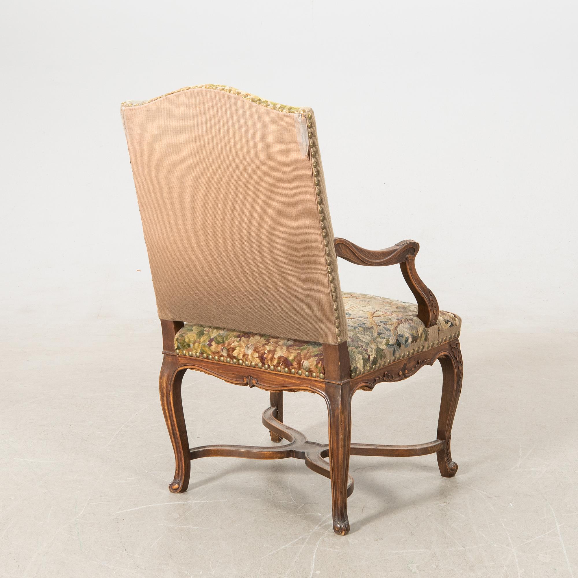 Karmstol 1900-talets första hälft.