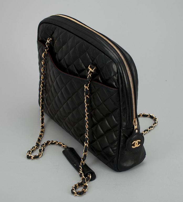 AXELREMSVÄSKA, Chanel.