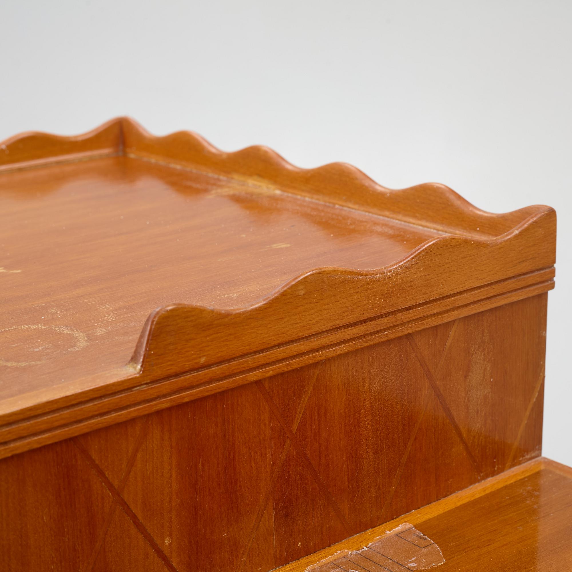 A dressing table with stool and mirror, Stil & Form Arkitektkontor för Möbler o. Inredningar, Stockholm, 1944.
