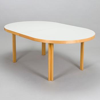 Alvar Aalto, a late 20th century 'H99' dining table for Artek.