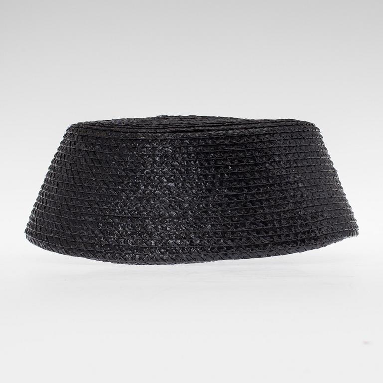 HATT och BÄLTE, Yves Saint Laurent.