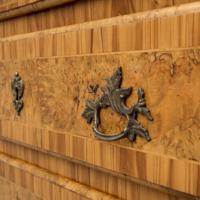 SKÅP, senbarockstil, 1700-/1800-tal.