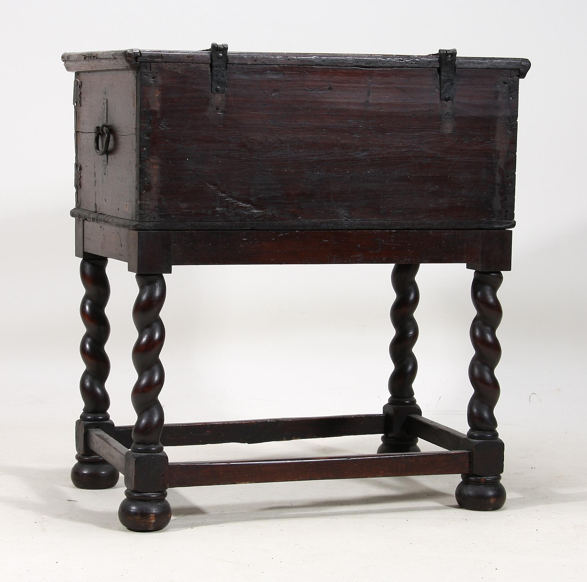 BESTICKSCHATULL, 1800-tal.
