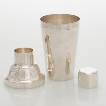 A silver cocktail shaker, Czechoslovakia 1945-1949.