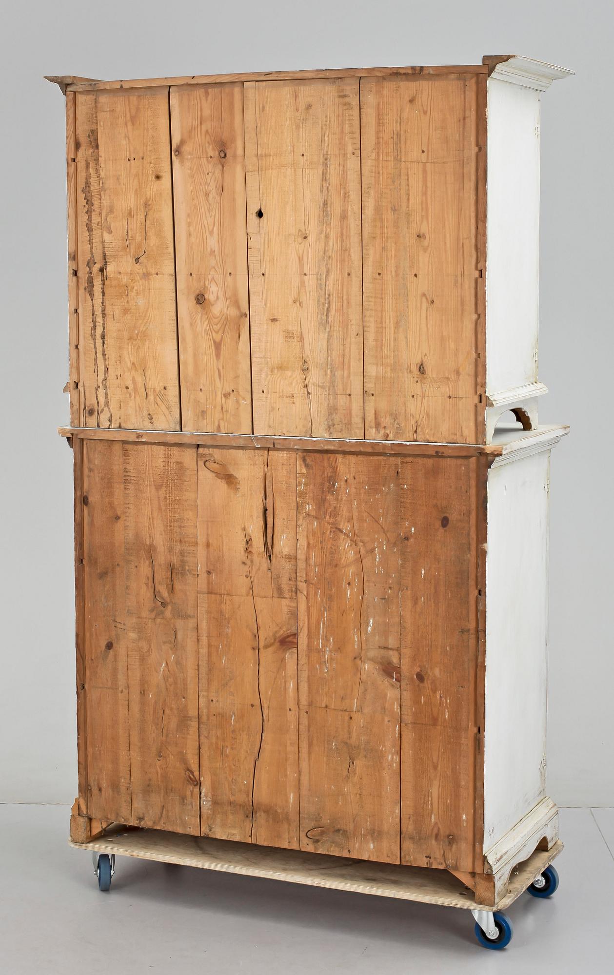 SERVERINGSSKÅP, sengustaviansk stil, 1800-tal.