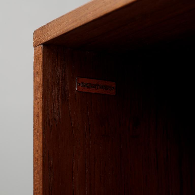 SIDEBOARD/SKÅP/BOKHYLLA, teak och teakfanér. Bräntorps. 1960-tal.