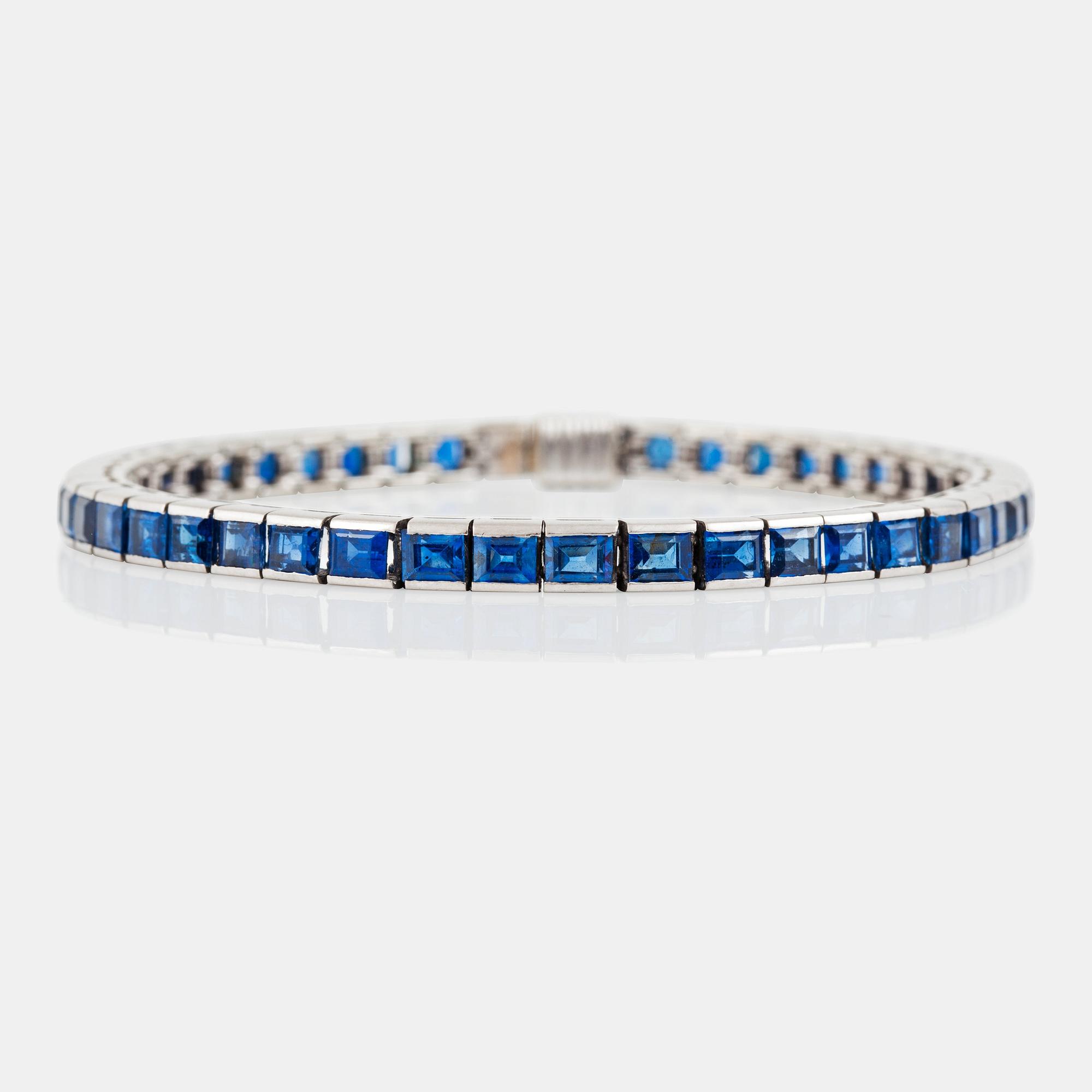 A sapphire, circa 10.00 ct, line bracelet.