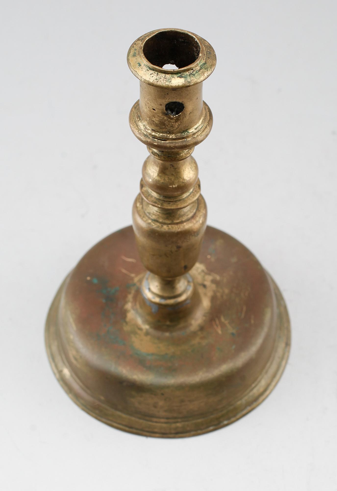 LJUSSTAKE, mässing, barock, 1600-tal.