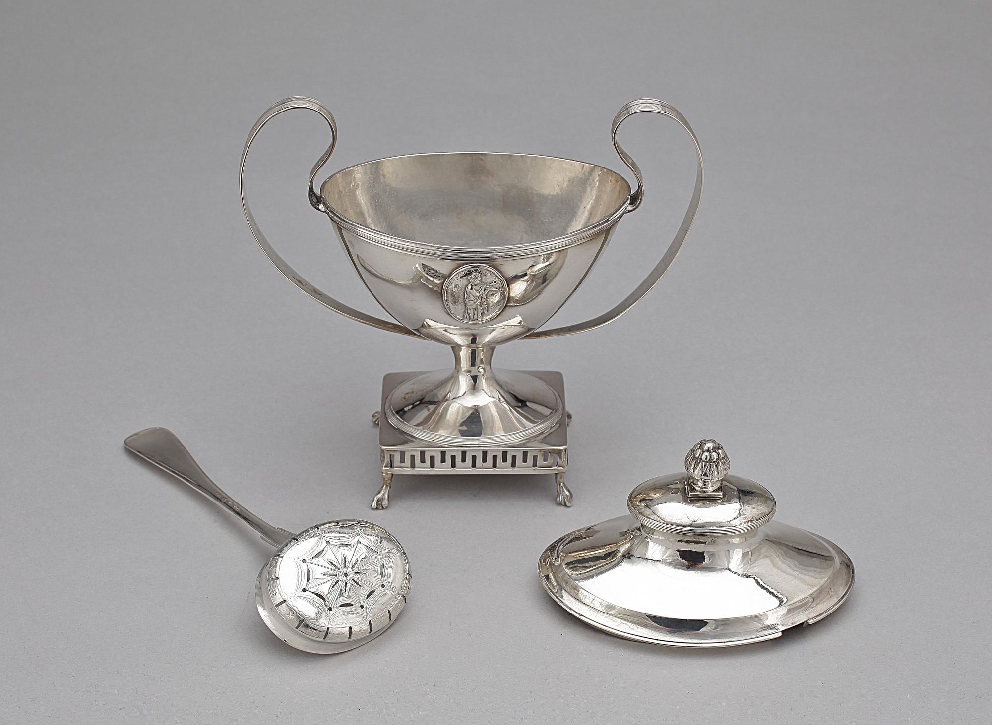 SOCKERSKÅL, silver, sengustaviansk, Olof Yttraeus Uppsala 1799. Tot vikt ca 534 gram.