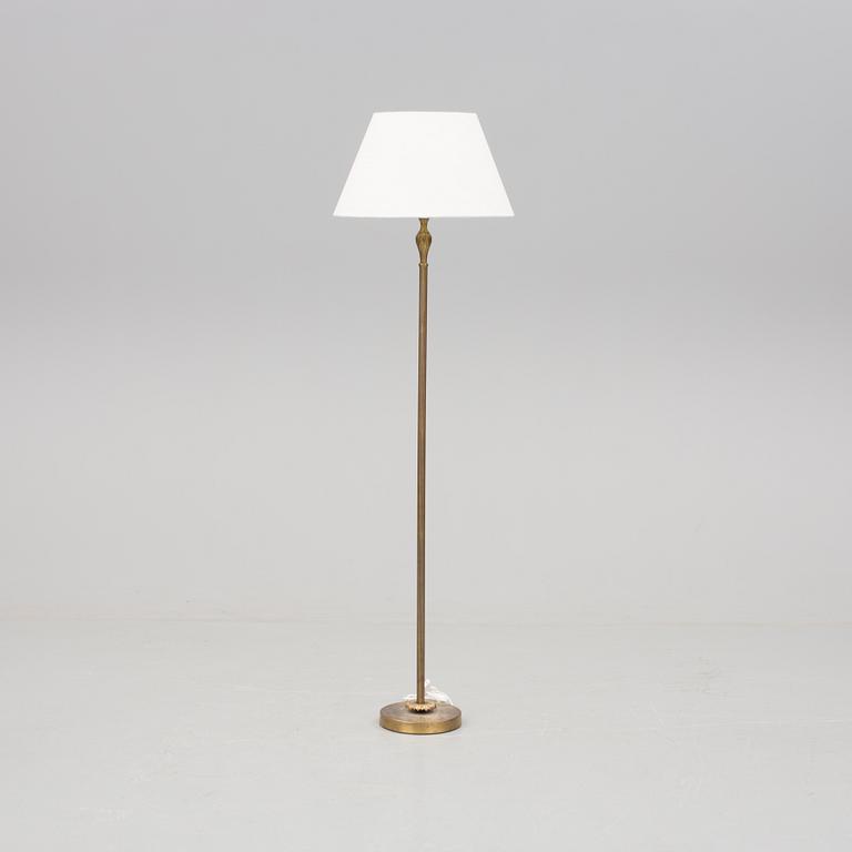 GOLVLAMPA. 1900-tal.