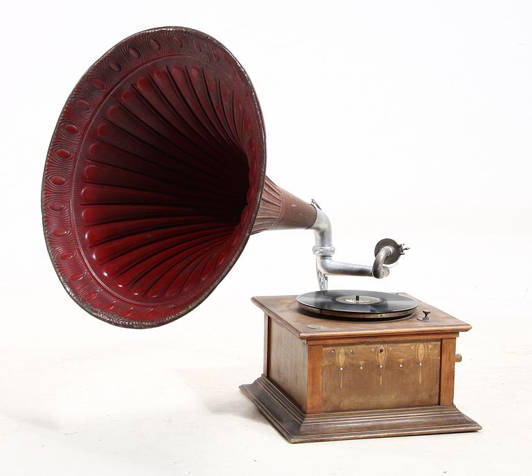 VEVGRAMMOFON, med tratt, 1900-talets början.