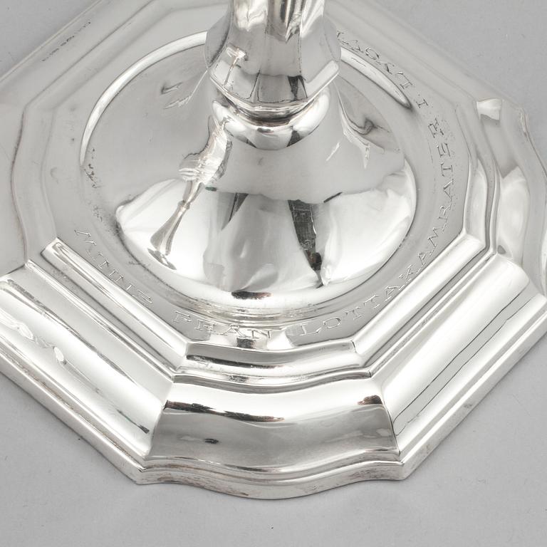 LJUSSTAKAR, ett par, silver, C.G Hallberg, Stockholm, 1956.