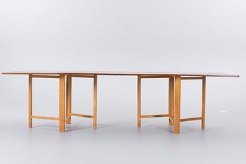A BRUNO MATHSSON "MARIA FLAP" TABLE.