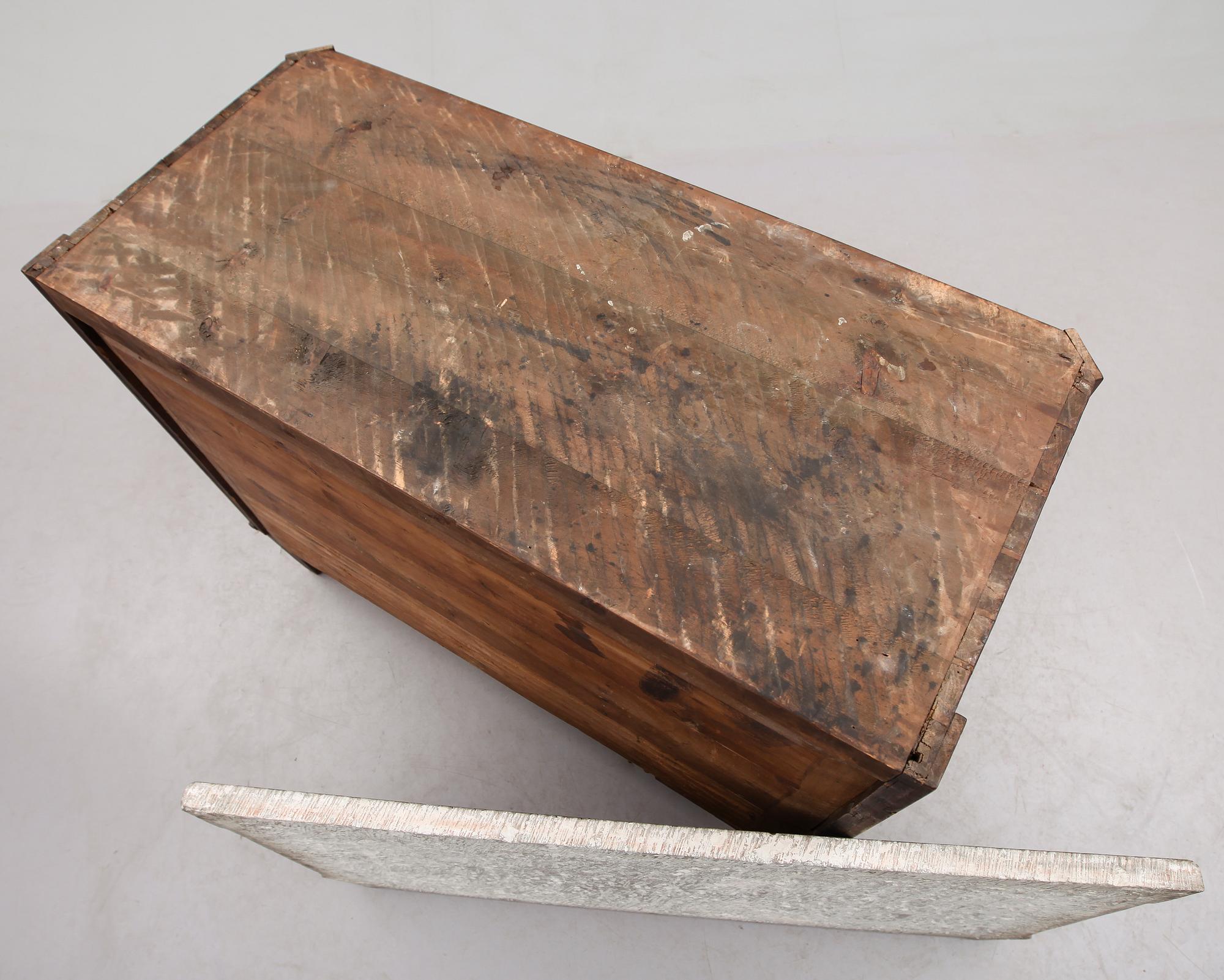 BYRÅ, sengustaviansk, 1800-talets första hälft.