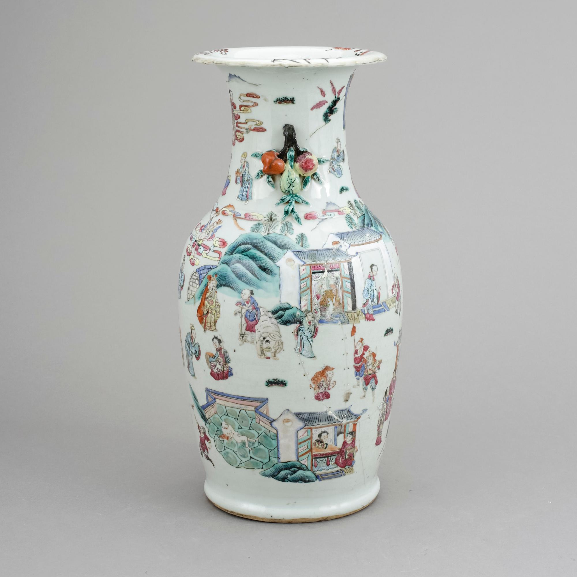 VAS, Kina, 1800-tal. Porslin.