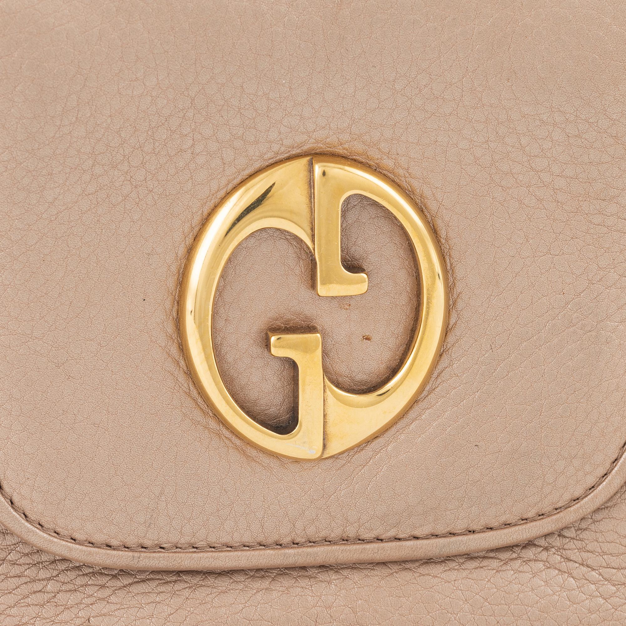 Gucci, Crossbody bag.
