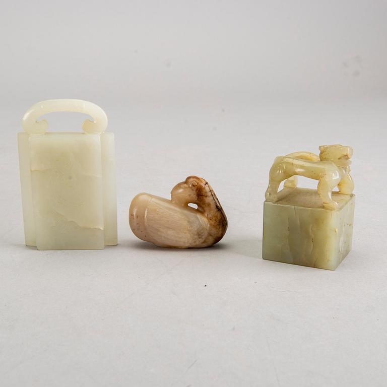 FIGURINER 7 st Kina 1900-tal nefrit.