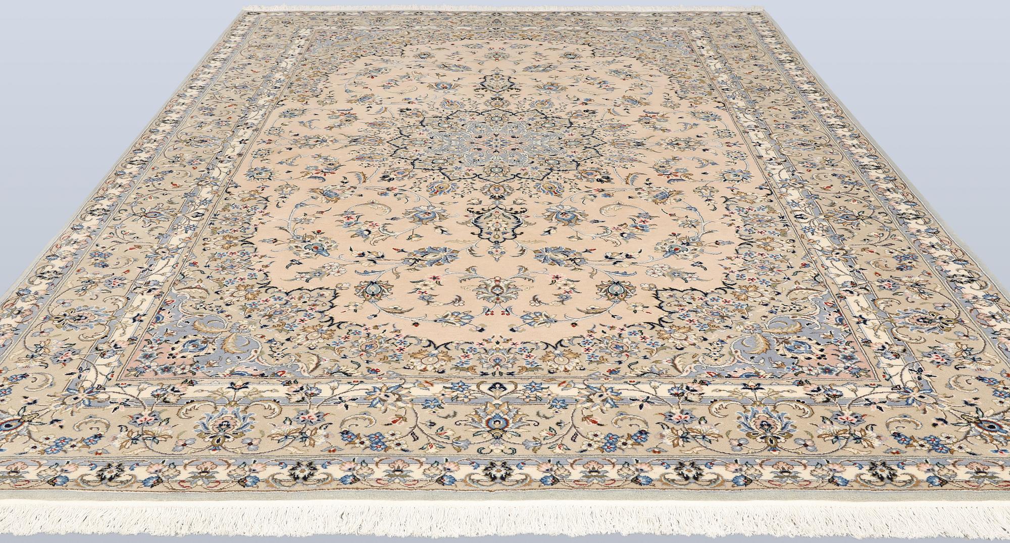 A Keshan carpet, approx. 363 x 244 cm.