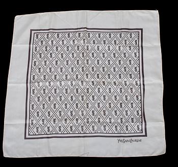 SCARF, Yves Saint Laurent.