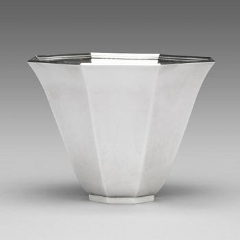 144. Wiwen Nilsson, a sterling bowl, Lund, Sweden 1971.