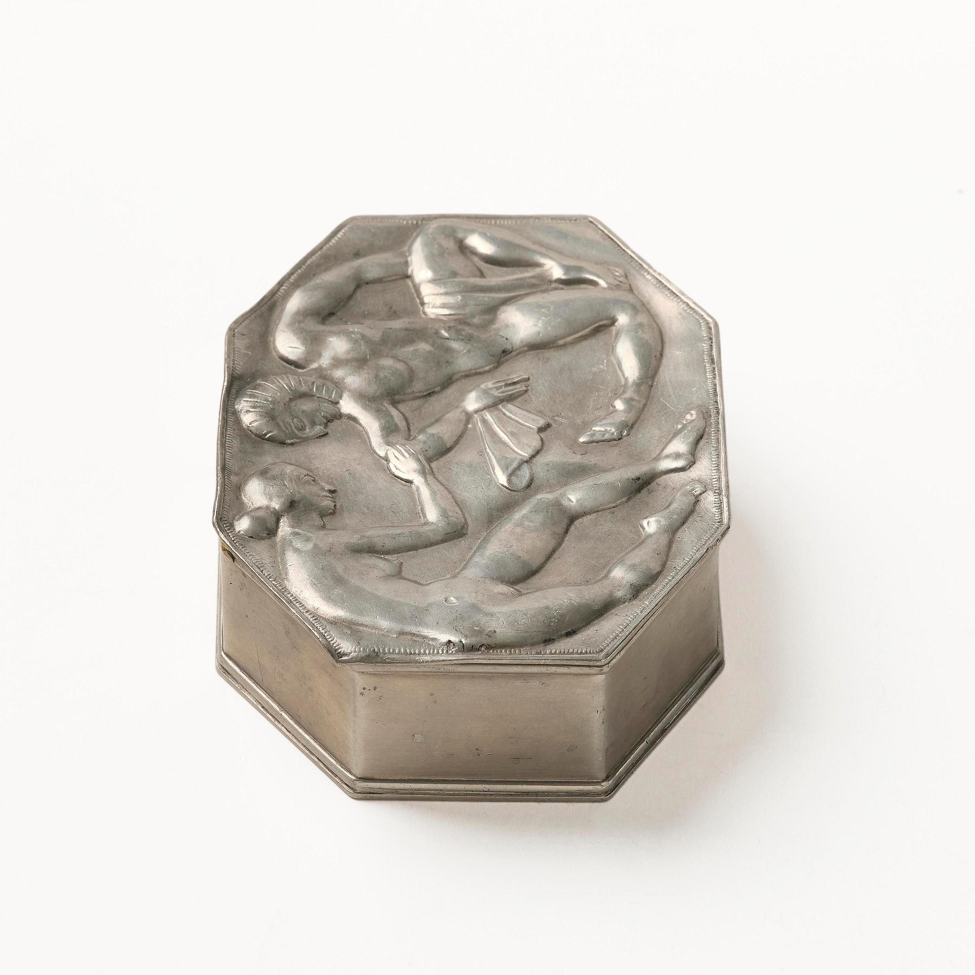 A Swedish Grace pewter box, Herman Bergman konstgjuteri, Stockholm, 1930.
