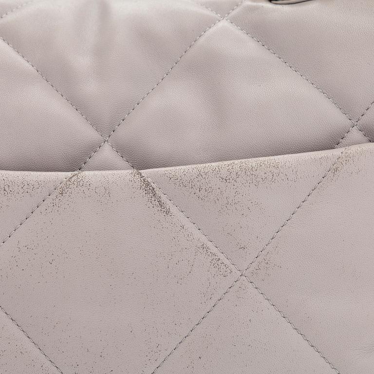 Chanel, bag, '19 Large Flap Bag'.