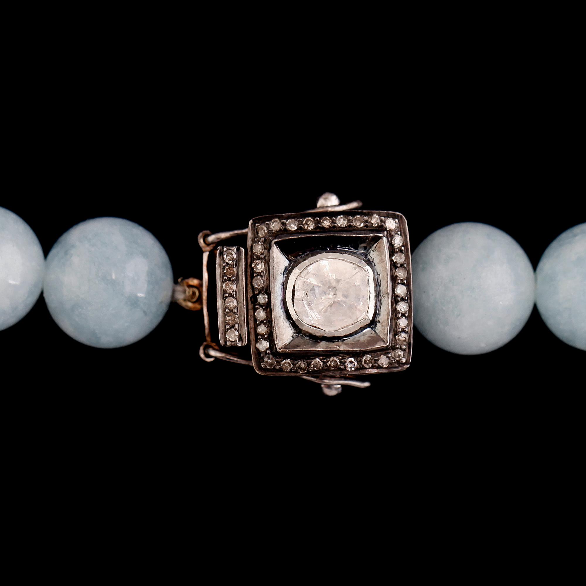 COLLIER, akvamariner, diamanter tot ca 1.30 ct.