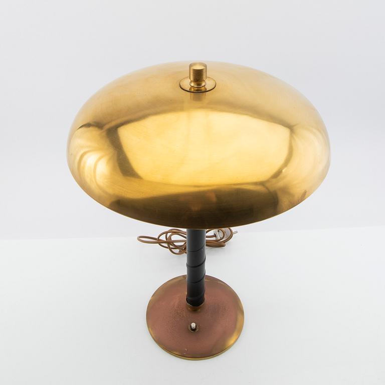 Einar Bäckströms Metallvarufabrik, Bordslampa modell 5013 Swedish Modern 1940-tal.