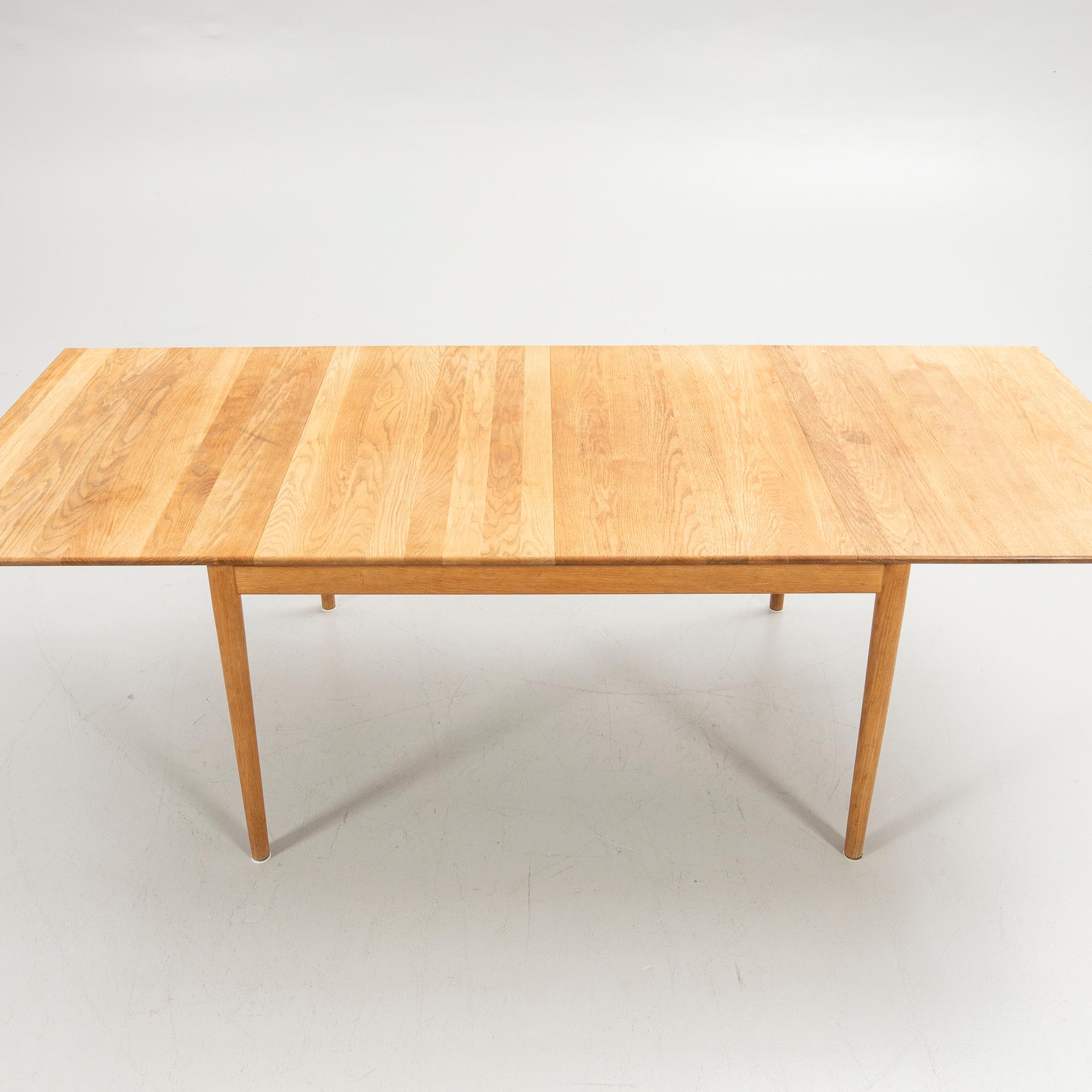 Nirvan Richter, dining table, Norrgavel.