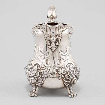 KANNA, silver, Edward, John & William Barnard, London, England, möjligen 1846. Vikt 340 g.