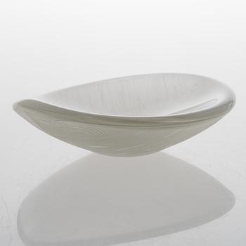 TAPIO WIRKKALA, A '3337' glass bowl, signed Tapio Wirkkala Iittala -58.
