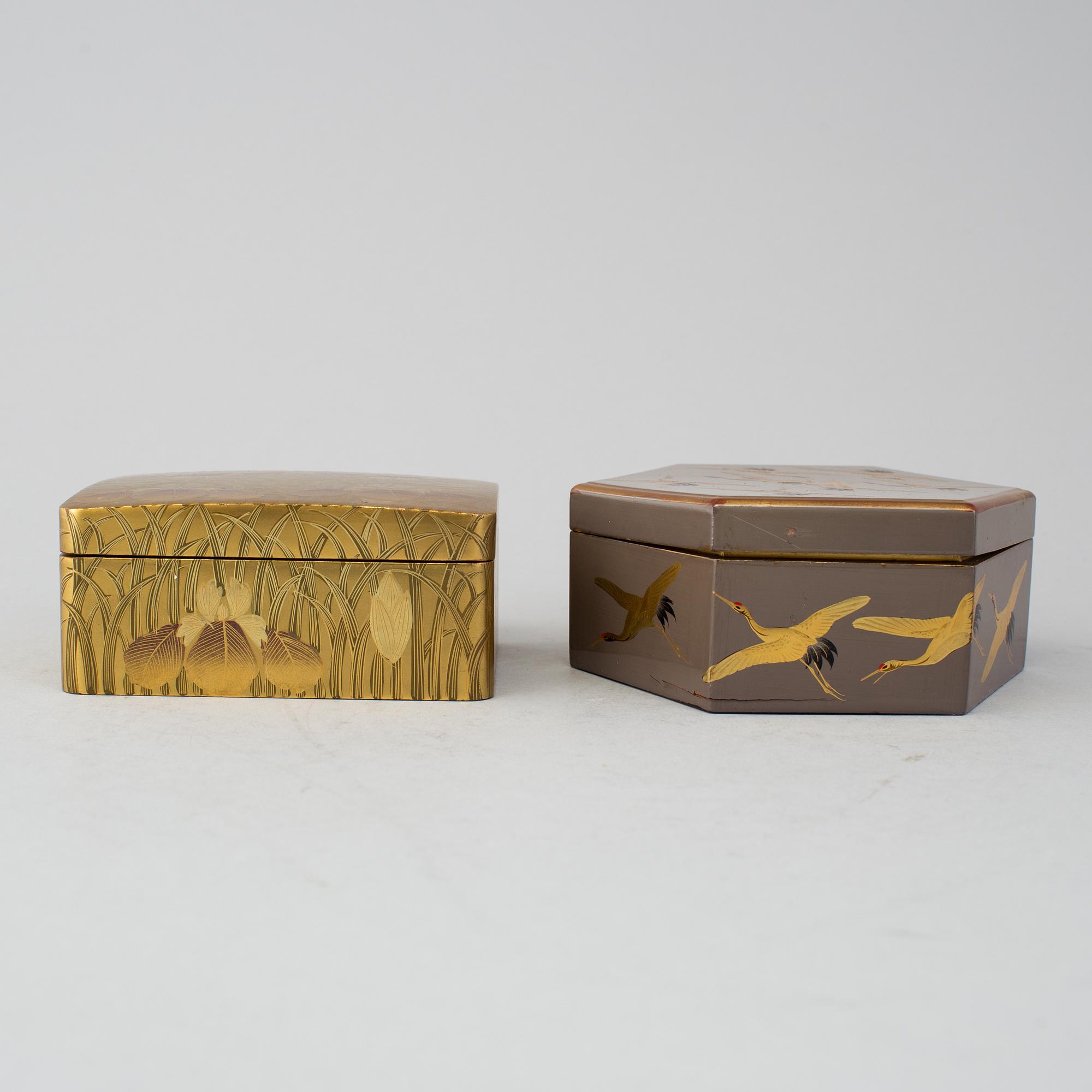 Two Japanese lacqured boxes with covers, early 20th Century.